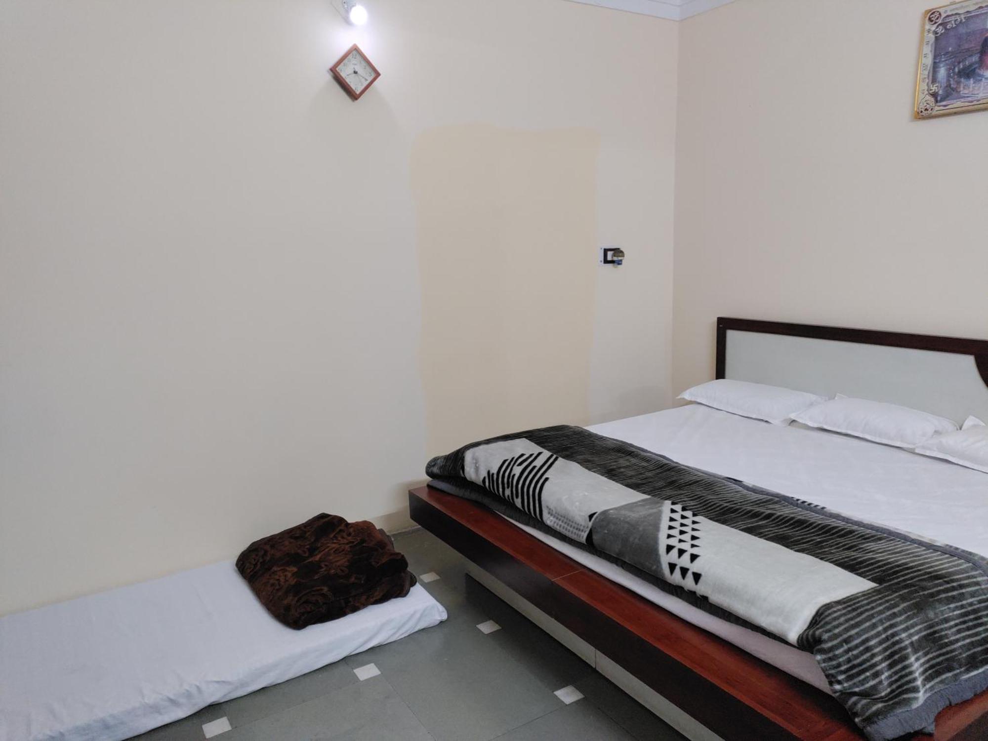 Ramashray Guest House Ujjain Zewnętrze zdjęcie